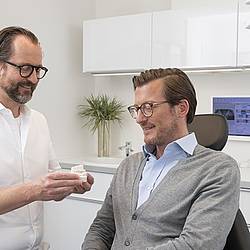 Zahnersatz in Düsseldorf Zahnersatz Düsseldorf